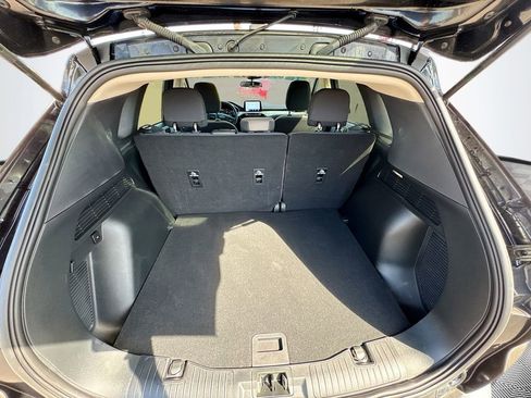 Used 2020 Ford Escape SE image 23