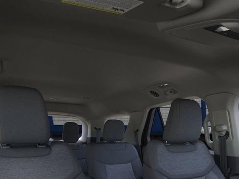New 2025 Ford Explorer Active image 22