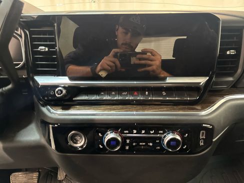 Certified 2024 GMC Sierra 1500 SLE image 18