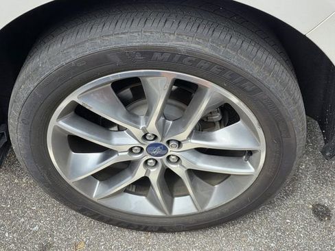 Used 2016 Ford Edge Titanium w/ Equipment Group 302A FWD image 15