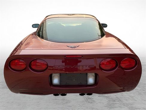 Used 2003 Chevrolet Corvette Coupe w/ Preferred Equipment Group RWD image 3