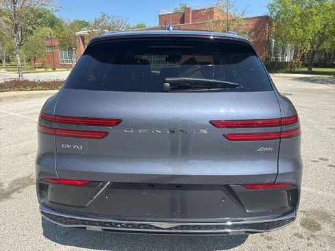 New 2026 Genesis GV70 2.5T Advanced AWD/4WD image 9