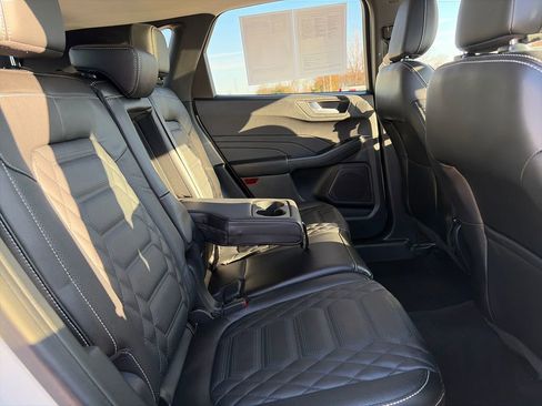 Used 2024 Ford Escape Platinum w/ Premium Technology Package image 35