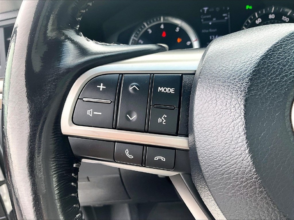 Used 2018 Lexus LX 570 4WD w/ Luxury Package image 24