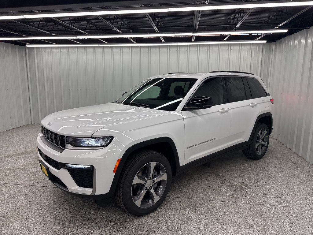 New 2026 Jeep Grand Cherokee Limited AWD/4WD image 3