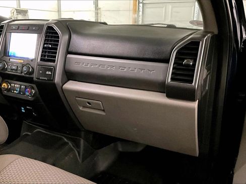 Used 2020 Ford F250 XLT w/ XLT Value Package image 15