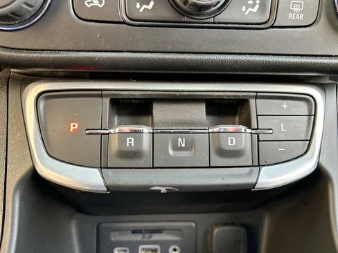 Used 2022 GMC Terrain SLT w/ Infotainment Package II AWD/4WD image 20