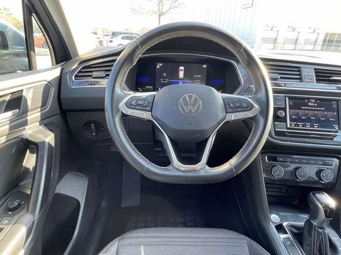 Used 2022 Volkswagen Tiguan S image 10