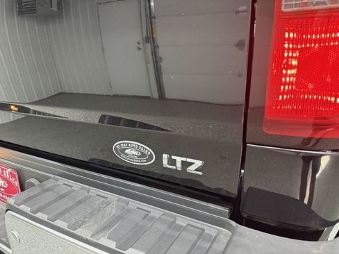 Used 2016 Chevrolet Silverado 2500 LTZ w/ LTZ Plus Package AWD/4WD image 7