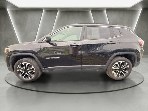 Used 2023 Jeep Compass Limited w/ Sun and Sound Group AWD/4WD image 4