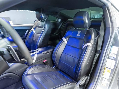 Used 2020 Ford Mustang Shelby GT500 w/ Technology Package RWD image 11