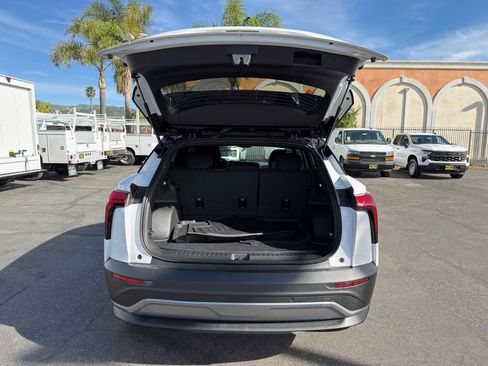 New 2026 Chevrolet Blazer EV LT image 14