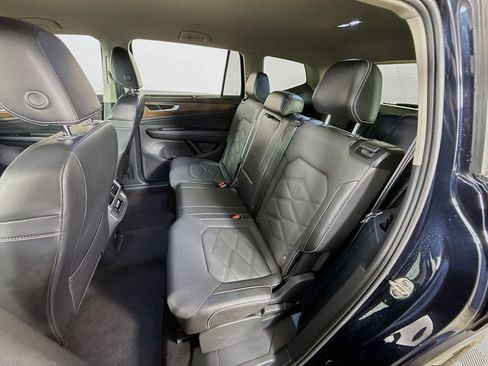 Used 2024 Volkswagen Atlas SE AWD/4WD image 26