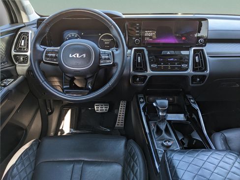 Used 2023 Kia Sorento SX image 12