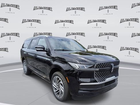 New 2026 Lincoln Navigator L Reserve AWD/4WD image 7