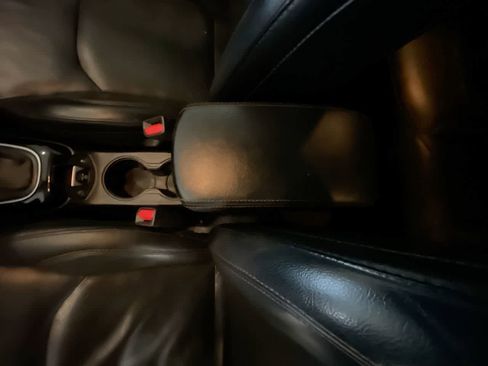 Used 2018 Jeep Compass Limited image 21