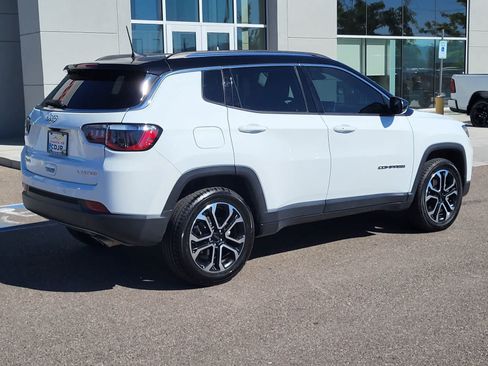 Used 2022 Jeep Compass Limited AWD/4WD image 5