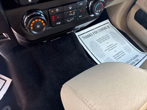 Used 2015 Ford F150 XLT w/ Equipment Group 302A Luxury AWD/4WD image 38