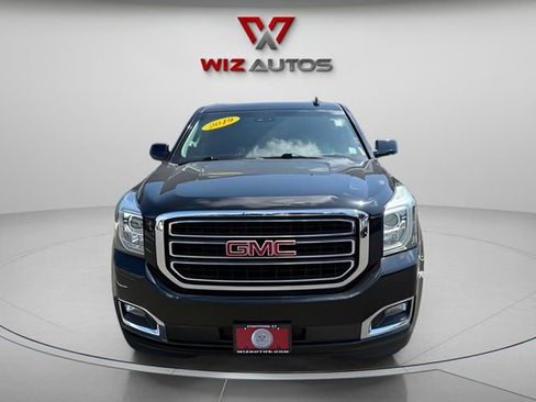 Used 2019 GMC Yukon SLT image 2