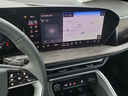 New 2025 Audi Q5 Prestige image 11