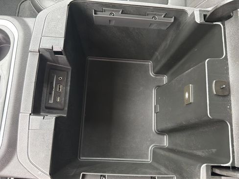 Used 2019 GMC Sierra 1500 SLT w/ SLT Premium Plus Package AWD/4WD image 21