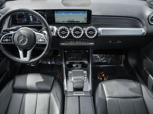 Used 2022 Mercedes-Benz GLB 250 4MATIC w/ Premium Package Lite image 19