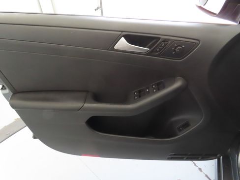 Used 2014 Volkswagen Jetta S FWD image 10