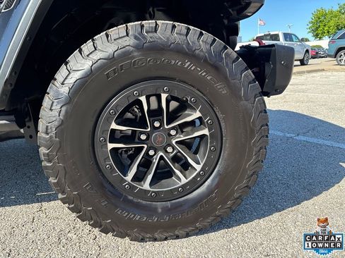 Used 2025 Jeep Wrangler Unlimited Rubicon AWD/4WD image 33