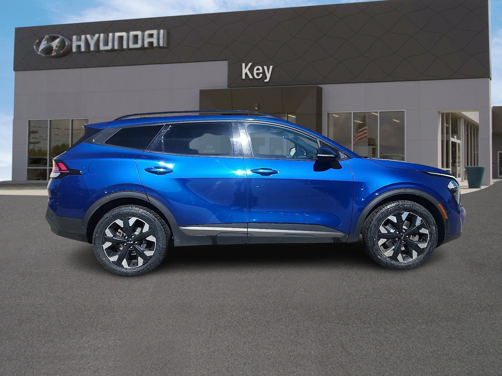 Used 2023 Kia Sportage X-Line w/ X-Line Premium Package AWD/4WD image 2