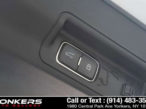 Used 2023 Ford Explorer Limited image 30