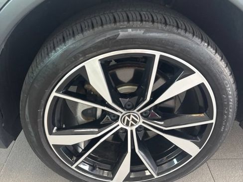 Used 2023 Volkswagen Tiguan SEL R-Line AWD/4WD image 13
