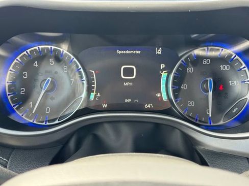 New 2026 Chrysler Pacifica Select FWD image 28