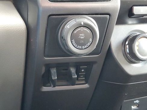 Used 2017 Ford F150 XLT w/ Trailer Tow Package AWD/4WD image 26