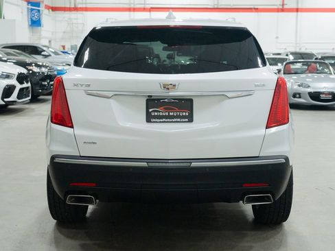 Used 2018 Cadillac XT5 Premium Luxury w/ Driver Assist Package image 5