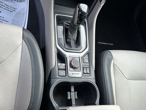 Used 2019 Subaru Forester Limited image 21
