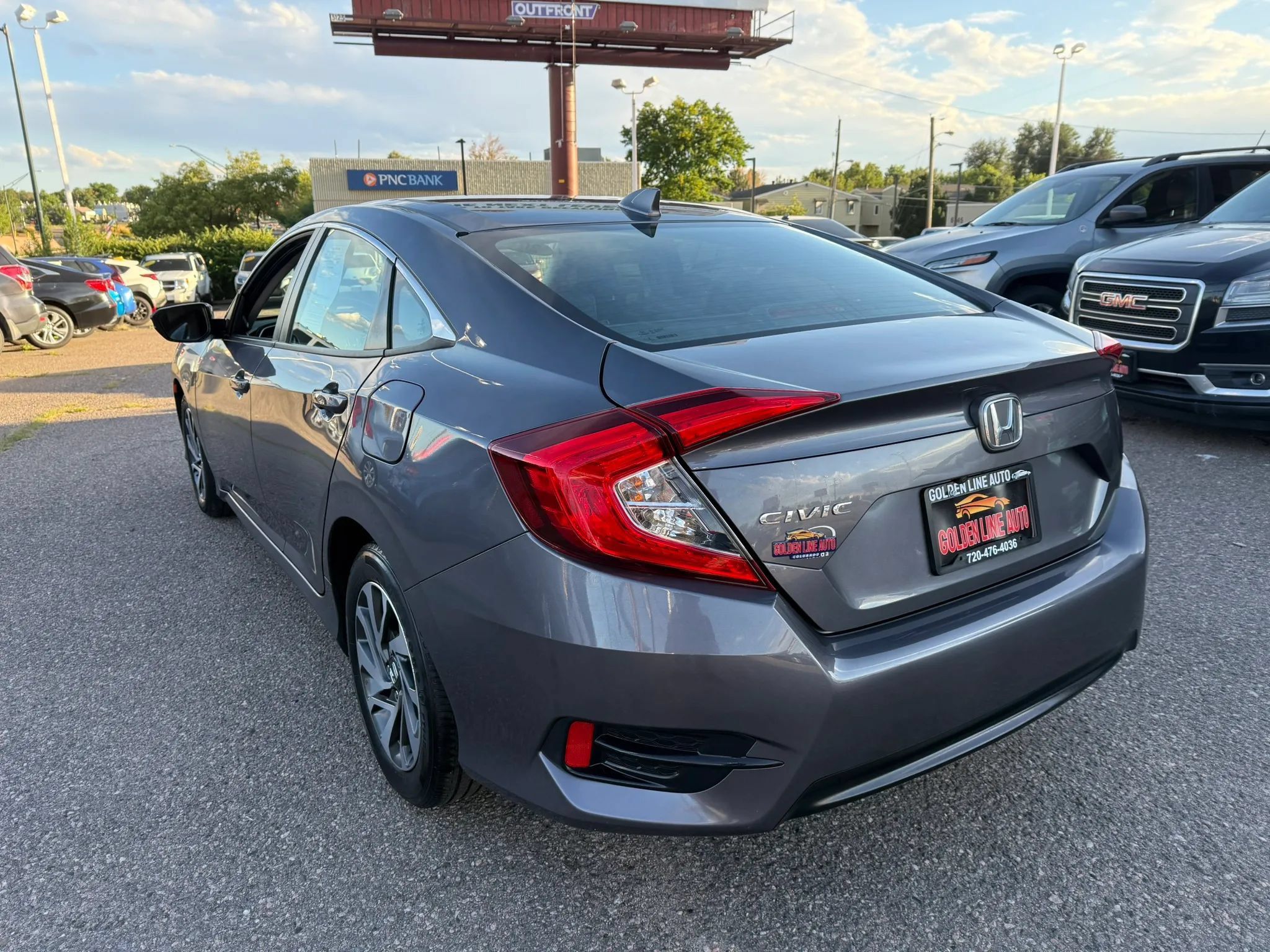 Used 2018 Honda Civic EX image 6