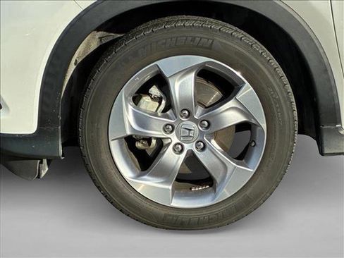 Used 2021 Honda HR-V LX image 9