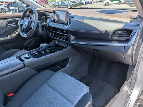 Used 2023 Nissan Rogue SV AWD/4WD image 27