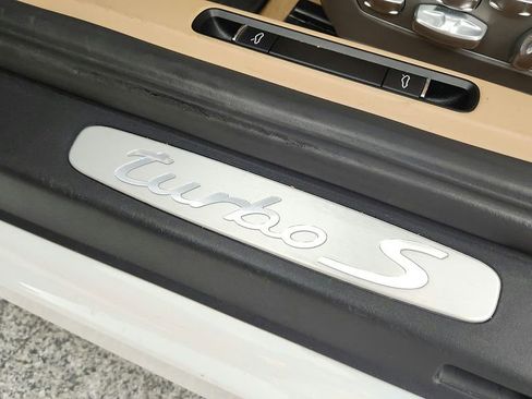 Used 2014 Porsche 911 Turbo S image 27