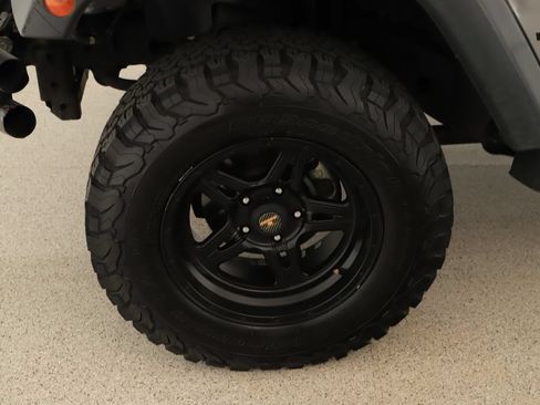 Used 2015 Jeep Wrangler Sport w/ Quick Order Package 23S AWD/4WD image 28