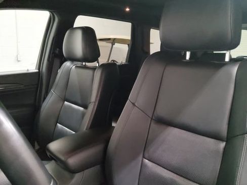 Used 2020 Jeep Grand Cherokee Limited w/ Luxury Group II AWD/4WD image 16