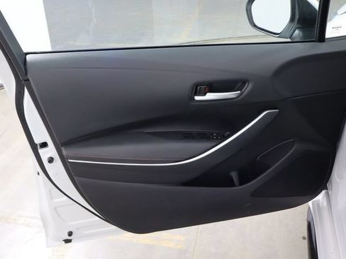 Used 2023 Toyota Corolla SE FWD image 12