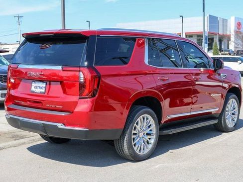 New 2026 GMC Yukon Elevation AWD/4WD image 3