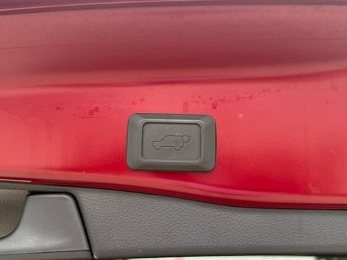 Used 2023 Toyota RAV4 XLE Premium FWD image 12