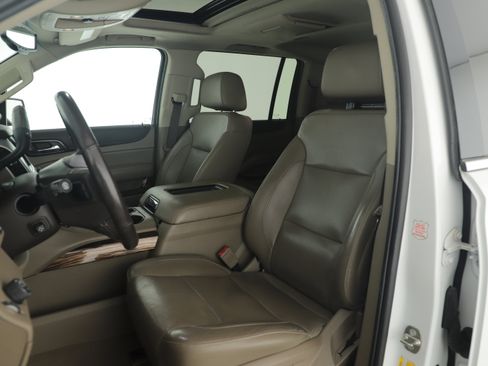 Used 2019 GMC Yukon XL SLT w/ Open Road Package image 16