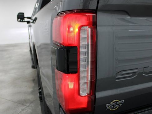 New 2026 Ford F250 Lariat w/ Black Appearance Package image 30