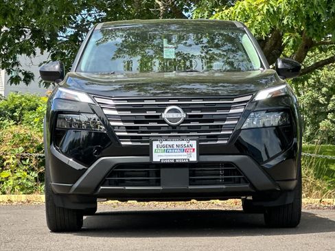 New 2026 Nissan Rogue SV AWD/4WD image 10