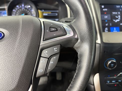 Used 2017 Ford Edge SEL w/ Equipment Group 201A AWD/4WD image 30