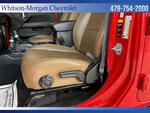 Used 2022 Jeep Wrangler Unlimited Sahara AWD/4WD image 12