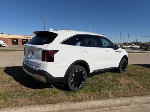 New 2026 Kia Sorento EX AWD/4WD image 3